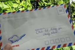 Bạn trẻ - Cuộc sống - Đi 500km thăm thông gia gặp nạn, vợ chồng nghèo gửi quà khiến cả nhà xúc động