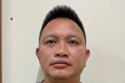 Người đàn ông trêu ghẹo trẻ vị thành niên, tấn công cảnh sát tại lễ hội