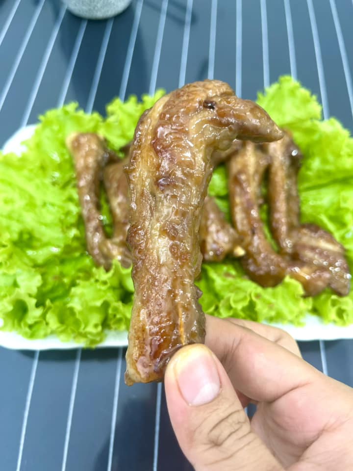 Sườn rim táo có vị chua ngọt hấp dẫn, cả nhà đều mê!