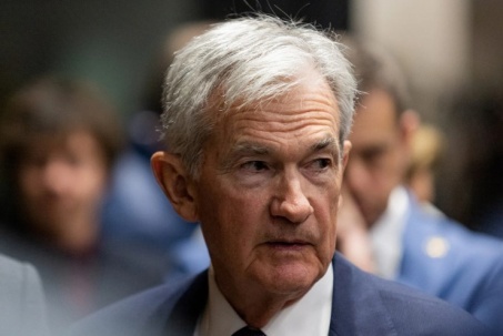 Fed “rối như canh hẹ”: Vì sao thị trường vẫn tin Jerome Powell sẽ hạ lãi?