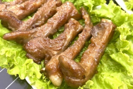 Cách làm sườn rim táo mềm mọng, vị chua ngọt siêu hấp dẫn