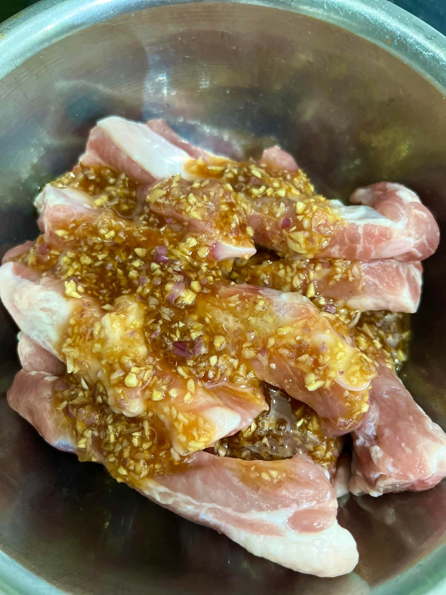 Cách làm sườn rim táo mềm mọng, vị chua ngọt siêu hấp dẫn - 4