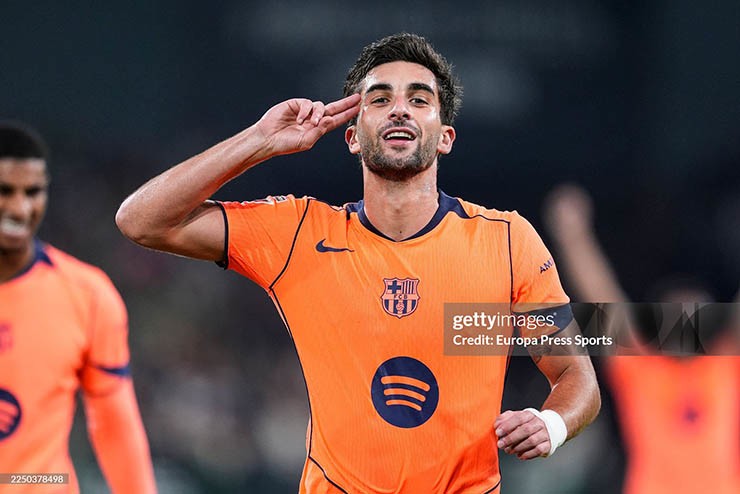 Barca đại thắng Betis nhờ Torres lập hat-trick