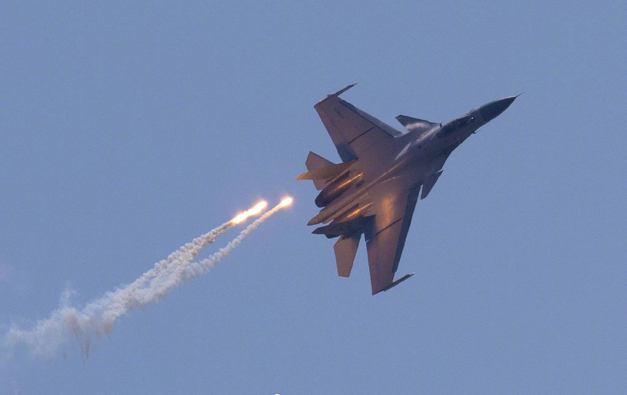 Tiêm kích F-15 của Trung Quốc. Ảnh: Beijing Daily