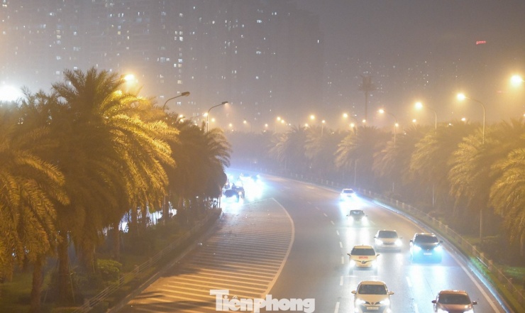 Bầu trời Hà Nội mù mịt, mắt cay xè trong đêm ô nhiễm nhất thế giới - 9