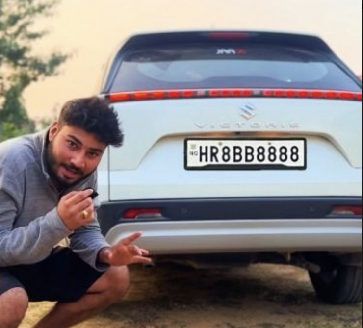 Dân chơi Ấn Độ bỏ cọc biển số đẹp "tứ quý 8" trúng đấu giá hơn 3 tỷ đồng 