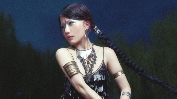 Ca sĩ Phùng Khánh Linh.