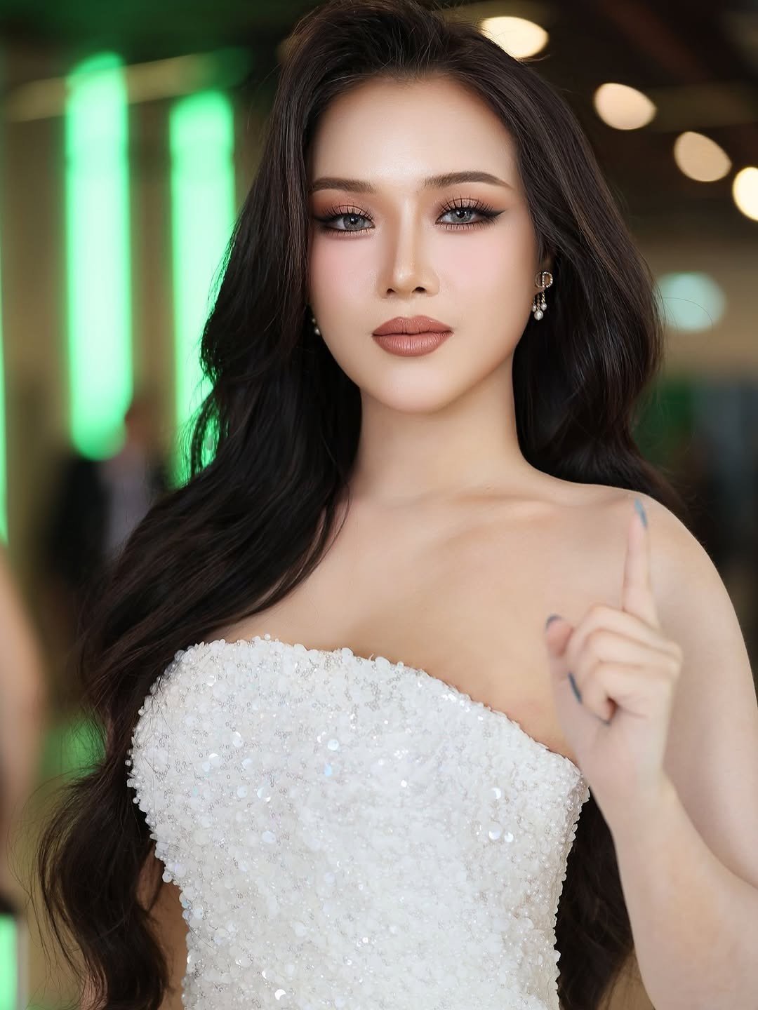 Người đẹp bày tỏ hy vọng nhận được sự yêu thương và ủng hộ từ cộng đồng người Việt, tiếp thêm cho cô sức mạnh trên hành trình chinh phục chiếc vương miện Hoa hậu Hòa bình Thái Lan 2026.