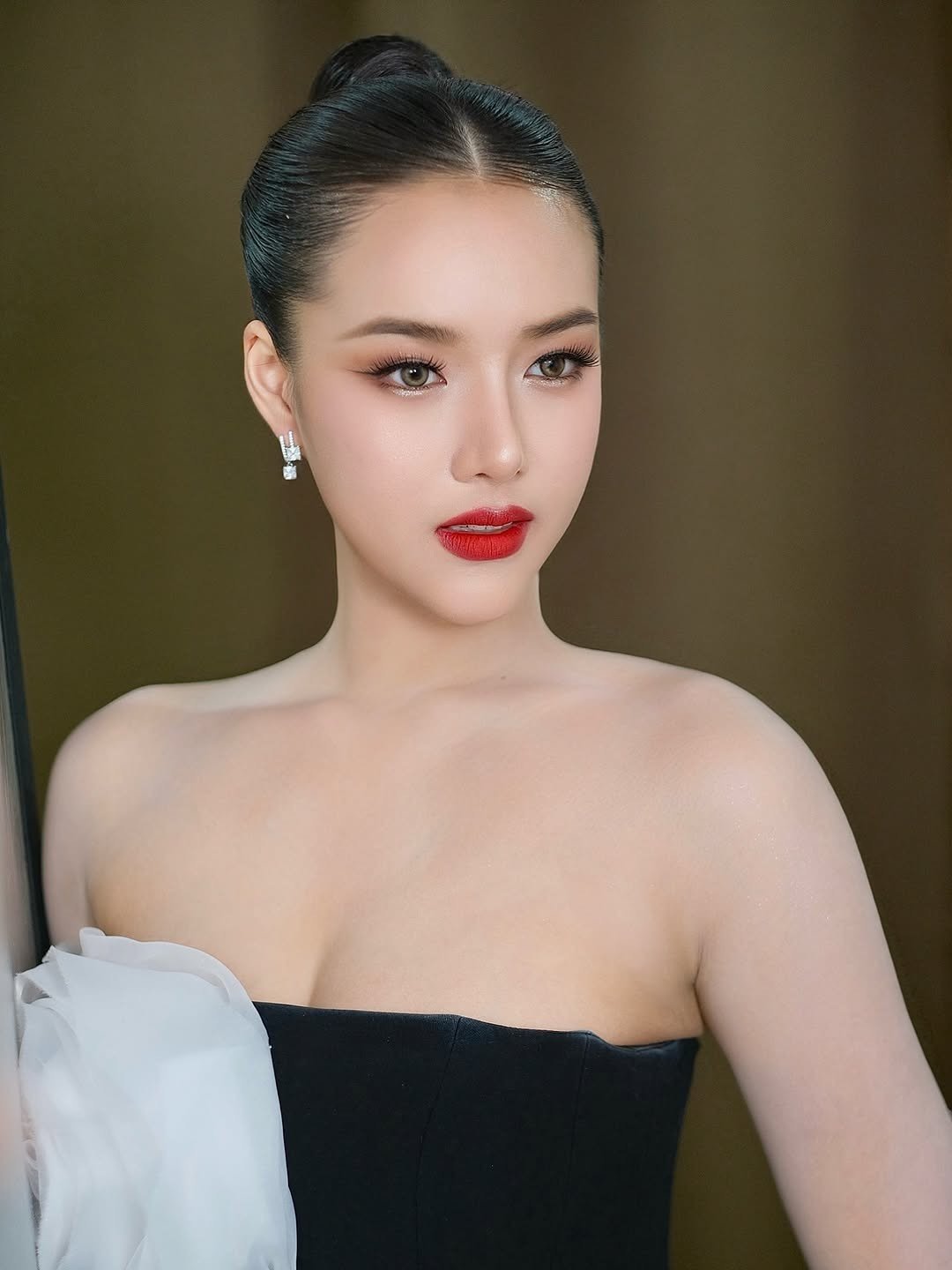 "Việt Nam chính là ngôi nhà thứ hai trong tim tôi. Sự yêu thương của mọi người là động lực lớn nhất giúp tôi tự tin trên hành trình này", cô chia sẻ.