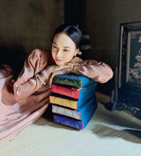 Thời gian gần đây, cô còn là gương mặt gây chú ý khi vào vai nữ chính trong phim "Thám tử Kiên: Kỳ án không đầu" có doanh thu vượt ngưỡng 200 tỷ, trở thành phim Việt có doanh thu cao thứ 5 năm 2025 và còn nhân giải thưởng do ban giám khảo giành giải thưởng của Ban Giám khảo tại Liên hoan Phim Việt Nam 2025.