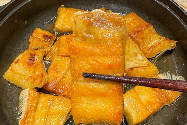 Thịt cá dứa chắc, thơm.