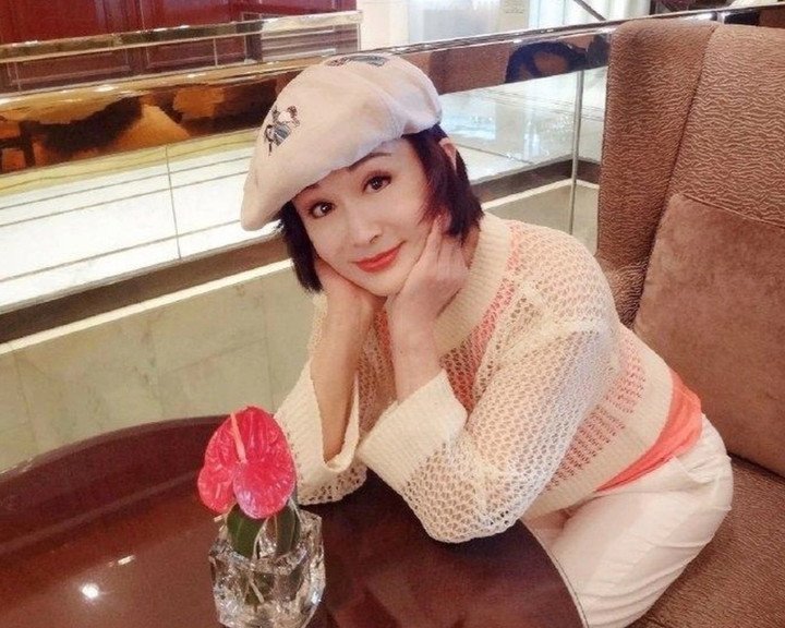 Võ Tắc Thiên sắc sảo nhất màn ảnh: Sống độc thân suốt 40 năm, U80 vẫn gợi cảm - 5