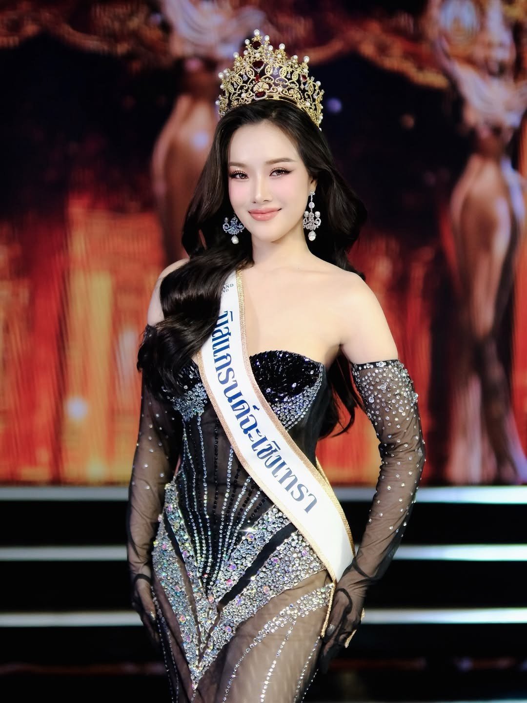 Phatcharamon Thepraksa đã đăng quang danh hiệu Miss Grand Chachoengsao 2026. Cô đại diện cho tỉnh Chachoengsao tại cuộc thi Hoa hậu Hòa bình Thái Lan 2026. Phatcharamon Thepraksa nhận được sự quan tâm của các fan sắc đẹp Việt Nam vì là người gốc Việt.