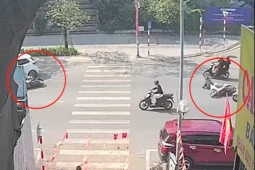 Clip: Ô tô quay đầu bất ngờ, xe máy phanh gấp ngã “dây chuyền” giữa phố
