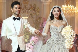 Thời trang - Tiên Nguyễn học catwalk để diện váy cưới 30 kg