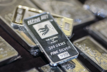 Giá bạc tăng mạnh, sát đỉnh lịch sử: Dòng tiền tiếp thêm sức mạnh cho đợt “leo dốc” mới