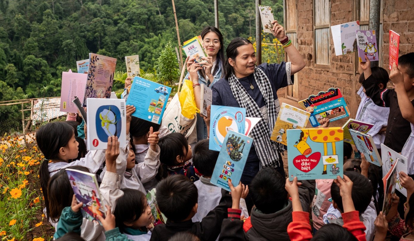 Ông Hoàng Hoa Trung - người sáng lập Nuôi Em