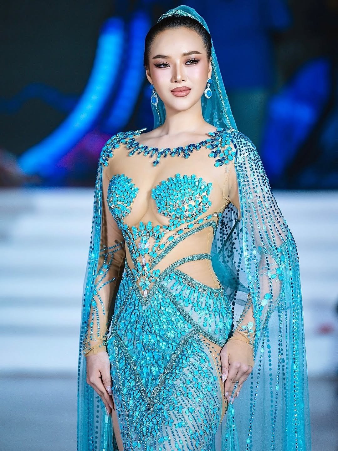 Cô chia sẻ thêm: "Dù sinh ra và lớn lên ở Thái Lan, tôi luôn cảm thấy Việt Nam như một phần rất thân quen và gắn bó trong mình".