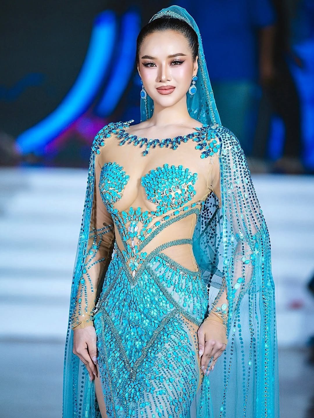 Cô chia sẻ thêm: "Dù sinh ra và lớn lên ở Thái Lan, tôi luôn cảm thấy Việt Nam như một phần rất thân quen và gắn bó trong mình".