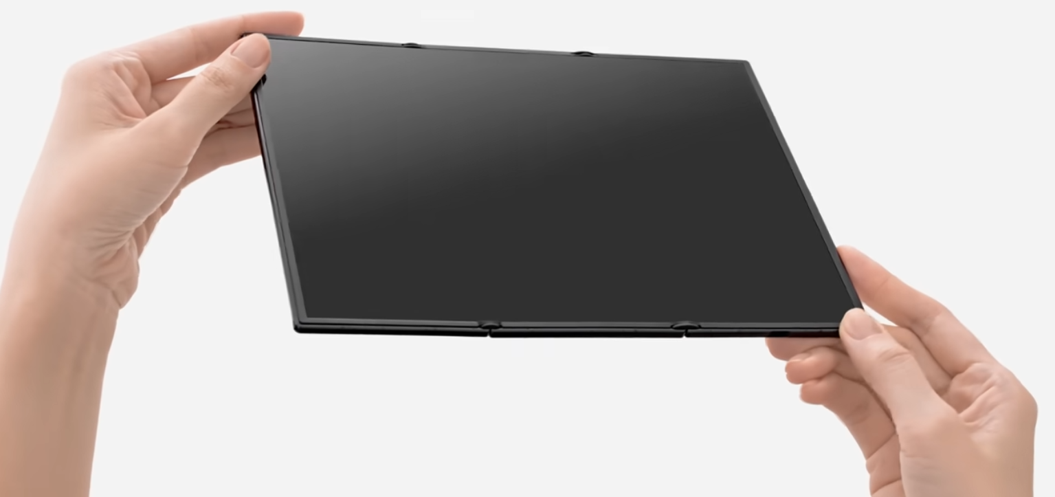 Galaxy Z TriFold có 3 màn hình gập lại.