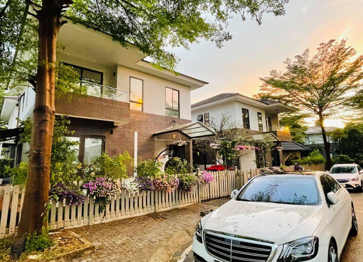 Căn biệt thự 500m2 của nữ diễn viên/doanh nhân sinh năm 1985