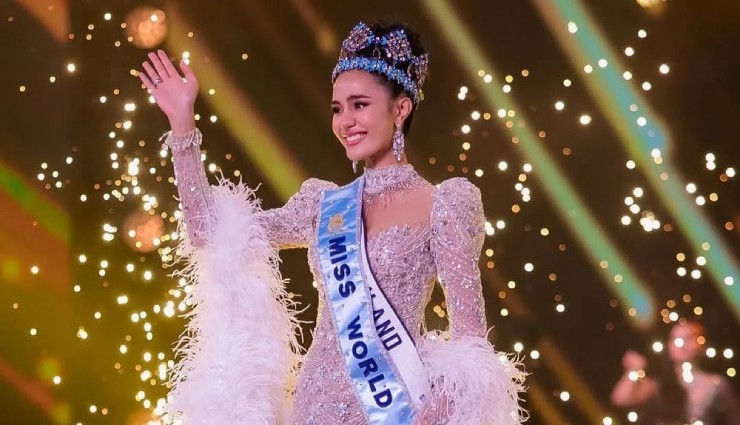 Hoa hậu thế giới 2025, Suchata Chuangsri là 1 trong 11 người đẹp làm nhiệm vụ dẫn đầu các đoàn