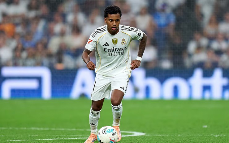 Liverpool gửi yêu cầu chính thức tới Real Madrid cho chân sút Brazil