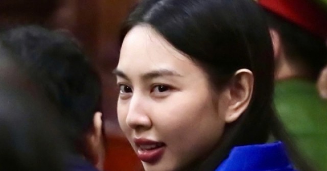 Hoa hậu Thùy Tiên, Hằng Du Mục, Quang Linh Vlog...