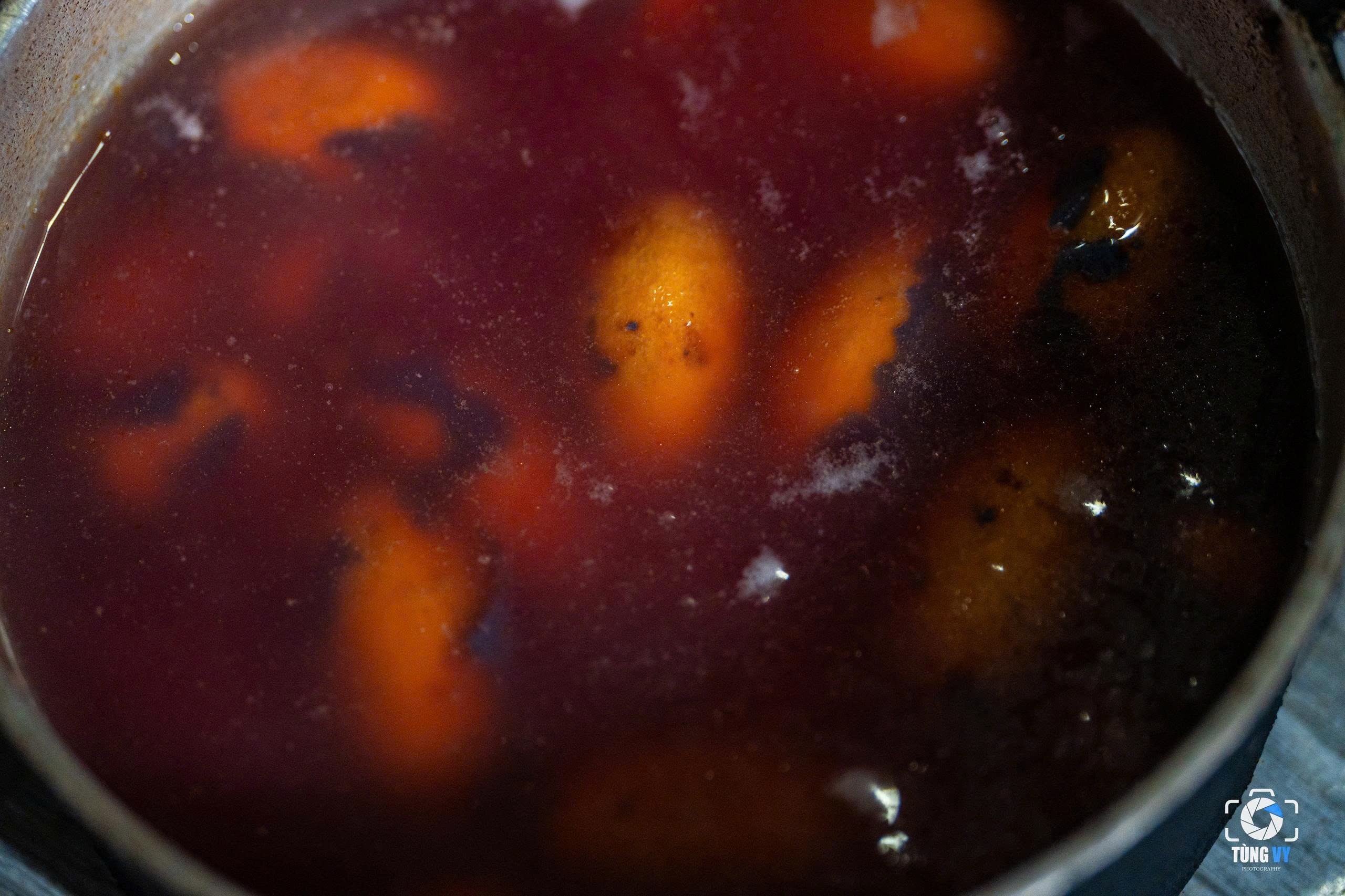 Thứ quả đen sì mọc đầy đồi núi Phú Thọ, đến mùa thành đặc sản gây nghiện - 6