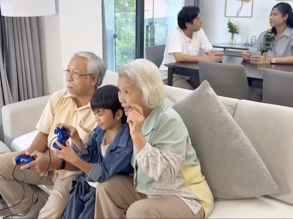 Việc chung sống và hợp tác giữa nhiều thế hệ luôn tạo nên sự đa dạng nhưng cũng không ít thách thức.