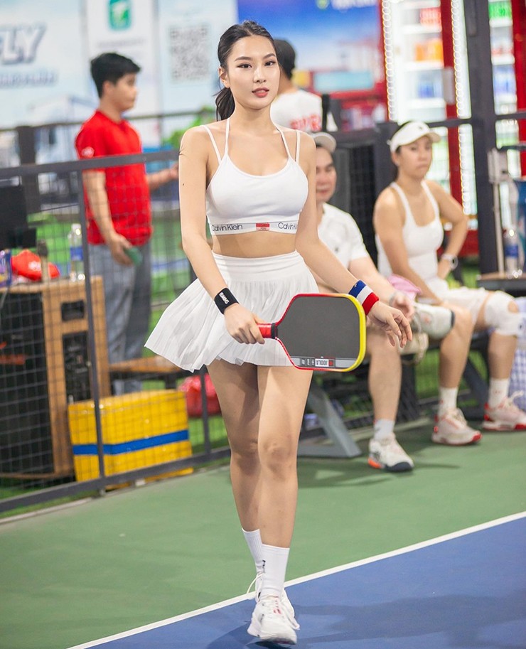Siêu mẫu Lê Thu An thắng 15-0 vô địch pickleball, Phương Liên khoe dáng nóng bỏng - 5