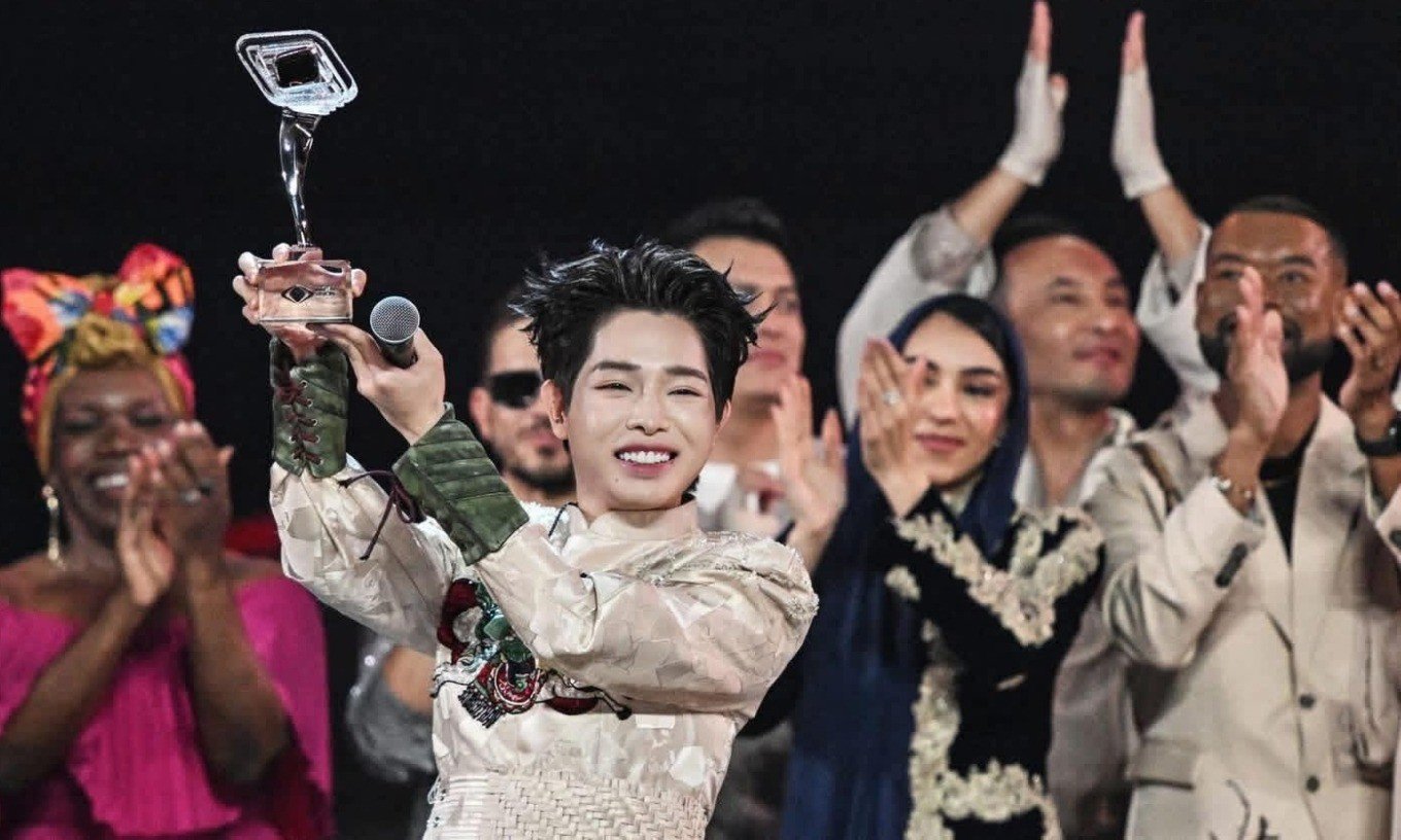 Đức Phúc (trái) và Phương Mỹ Chi.