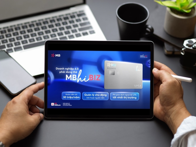 Thẻ MB Hi BIZ gồm nhiều ưu đãi hỗ trợ doanh nghiệp.