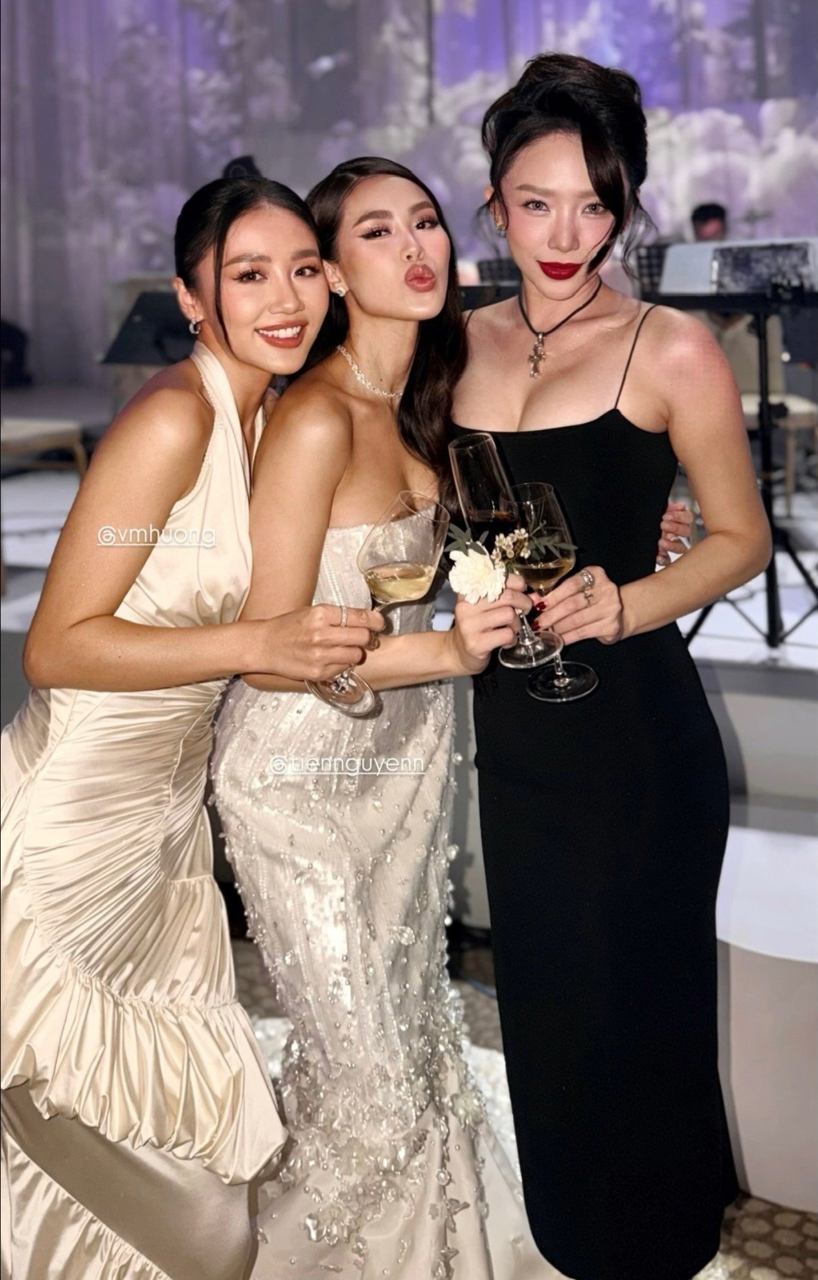 Cẩm Ly hát nhạc miền Tây ở lễ cưới con gái tỷ phú Johnathan Hạnh Nguyễn - 1