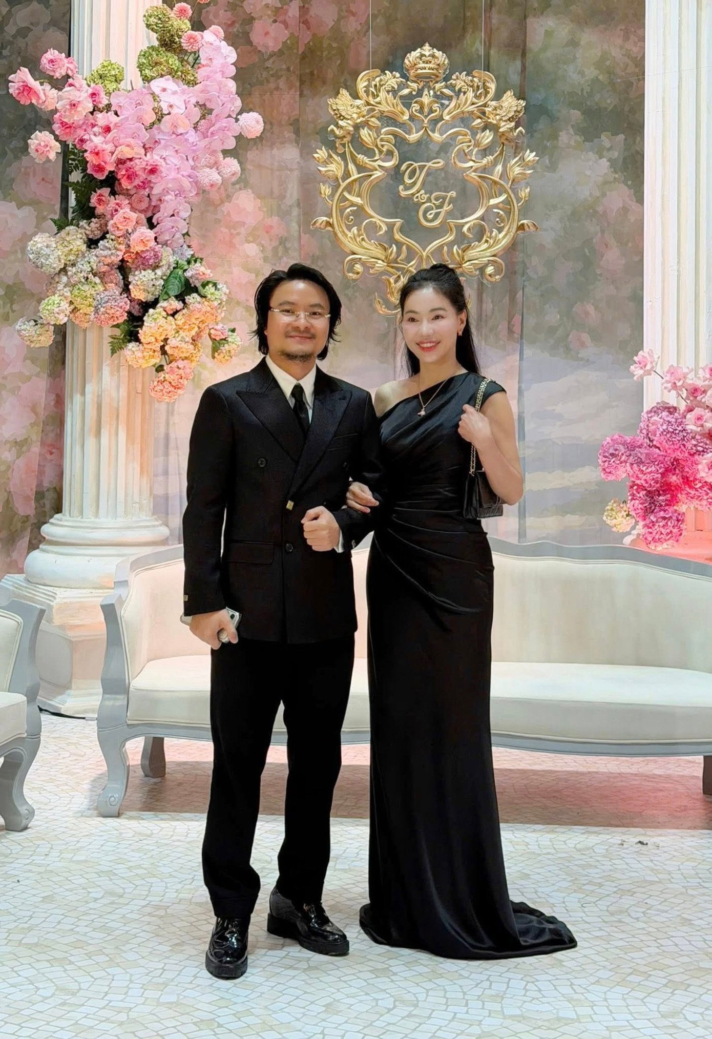 Cẩm Ly hát nhạc miền Tây ở lễ cưới con gái tỷ phú Johnathan Hạnh Nguyễn - 4