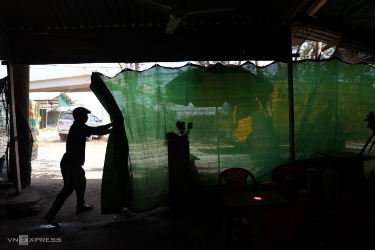 Bụi mịt mù trên đường gần công trường Vành đai 3 TP HCM - 7