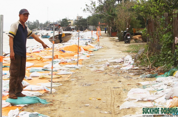 Cả làng chạy đua với thời gian, giành từng mét đất trước 'hà bá' - 8