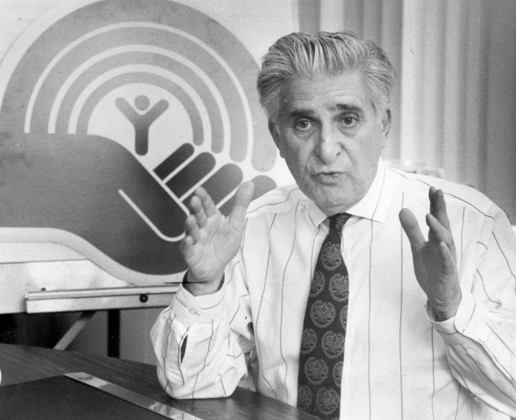 William Aramony lúc sinh thời. 