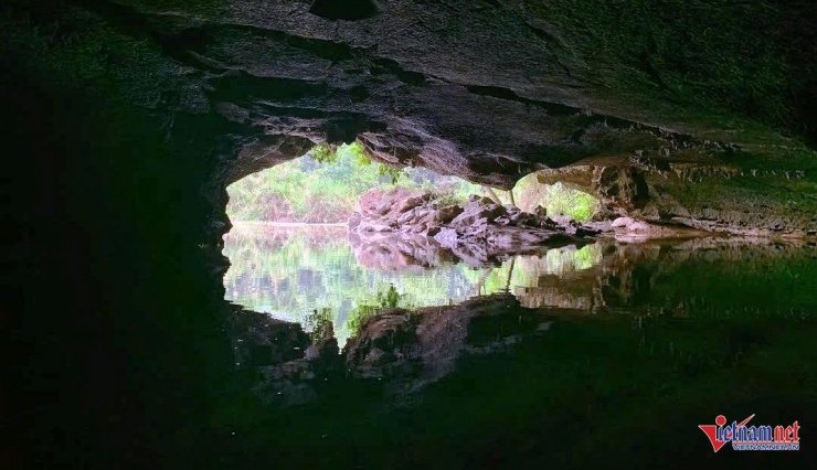 Khám phá hang động có nhũ đá hình tượng Phật ngồi thiền ở Ninh Bình - 10