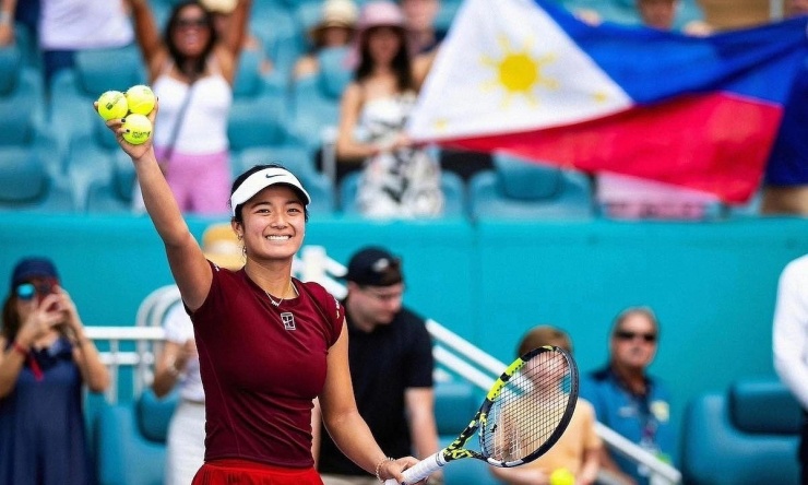 Tay vợt nữ gợi cảm cầm cờ cho Philippines ở SEA Games 33 - 1