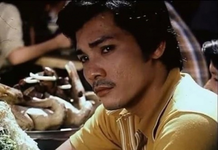 Thương Tín ghi dấu ấn với nhân vật Sáu Tâm trong Biệt động Sài Gòn, ra mắt năm 1986. Lúc này, diễn viên đã là tài tử màn bạc, được nhiều đạo diễn, nhà sản xuất săn đón.