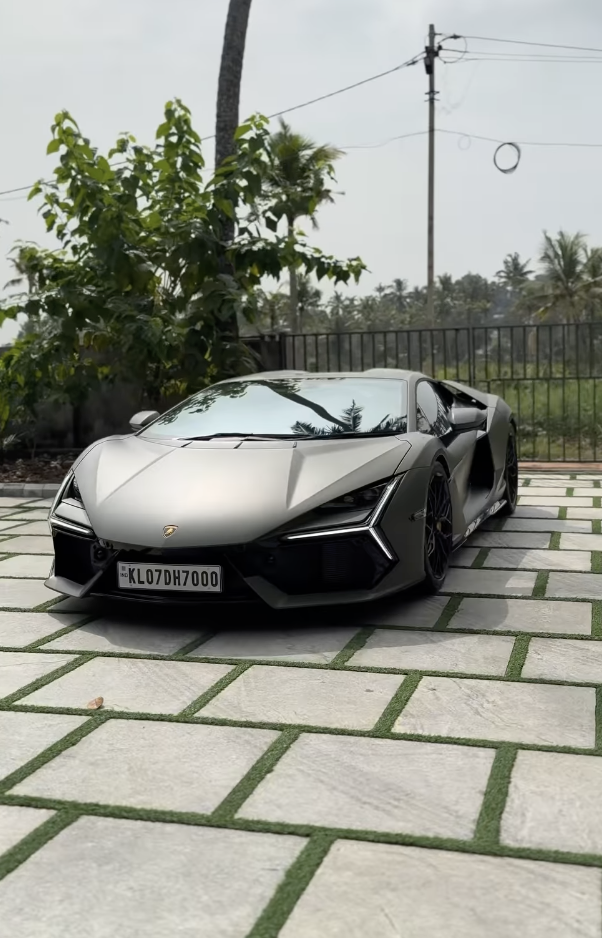 Đại gia chi hơn 700 triệu đấu giá biển số đẹp cho siêu xe Lamborghini - 2