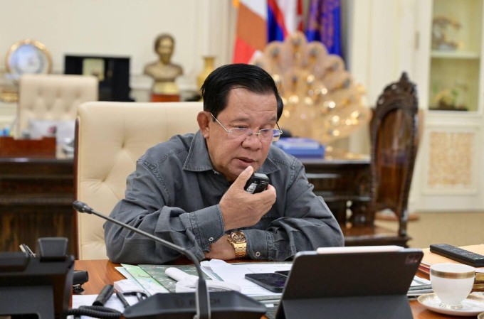 Ông Hun Sen họp bàn về căng thẳng biên giới với Thái Lan, trong ảnh công bố ngày 9/12. Ảnh: Facebook/Samdech Hun Sen of Cambodia
