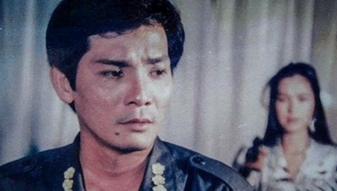 Diễn viên Thương Tín trong phim "Dòng sông hoa trắng". Ảnh tư liệu