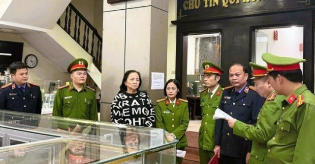 Bắt vợ chồng chủ tiệm vàng nổi tiếng ở Thanh Hóa