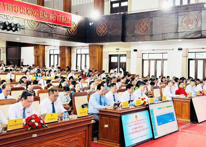 HĐND TP Cần Thơ khóa X, nhiệm kỳ 2021-2026 tiếp tục kỳ họp thứ 7 với phiên chất vấn và trả lời chất vấn