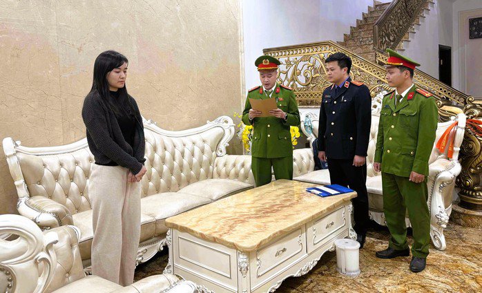 Khởi tố, bắt giam Nguyễn Thu Nga, cháu ruột vợ chồng chủ tiệm vàng Kim Chung. Ảnh: Công an Thanh Hóa