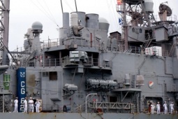 Cận cảnh tàu tuần dương của Hải quân Mỹ đang thăm Đà Nẵng
