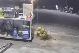 Diễn biến mới vụ xe giường nằm leo lề trái tông chết 2 người ngồi uống...