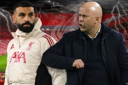 Từ mâu thuẫn Salah - Slot tới cuộc chiến ngầm giữa siêu sao và HLV, ai thắng ai?